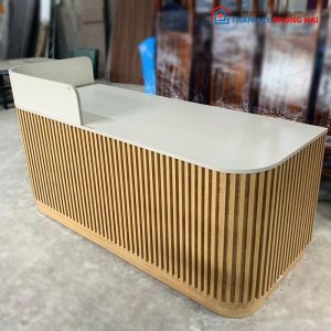 Quầy Lễ Tân 1m8 Nan Dọc Bo Cong Cũ