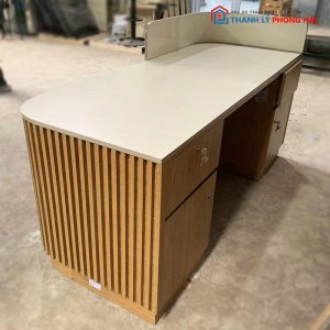 Quầy Lễ Tân 1m8 Nan Dọc Bo Cong Cũ