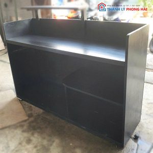Quầy Lễ Tân Màu Đen 1m4 Nhiều Kệ Cũ
