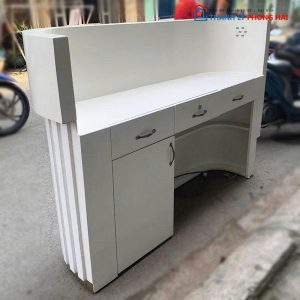 Quầy Lễ Tân Trắng Nan Dọc Bo Cong Độc Đáo Cũ