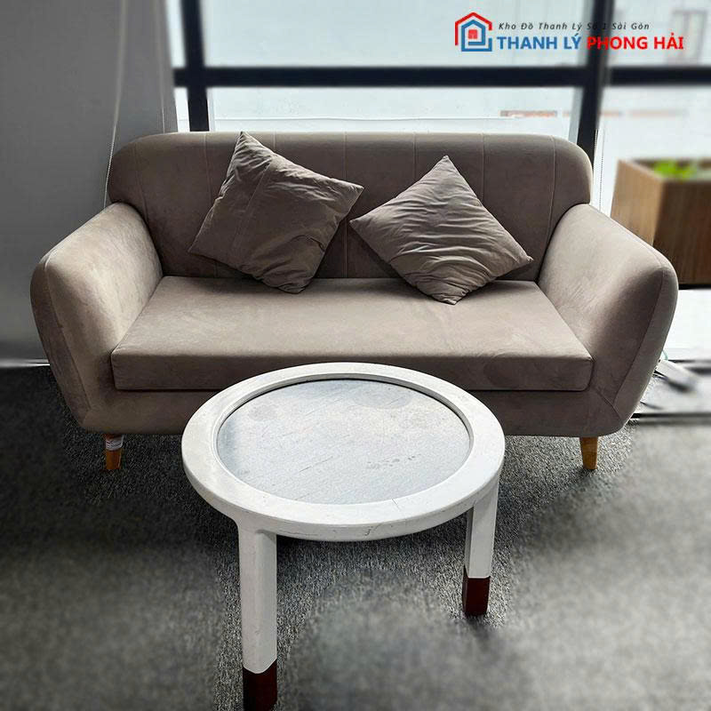 sofa-bang-boc-nhung-cu-1 Sofa Băng Bọc Nhung Cũ Kèm Bàn Trà Tròn