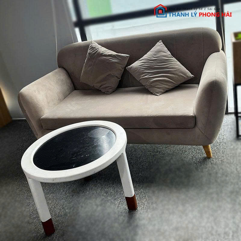 sofa-bang-boc-nhung-cu-2 Sofa Băng Bọc Nhung Cũ Kèm Bàn Trà Tròn