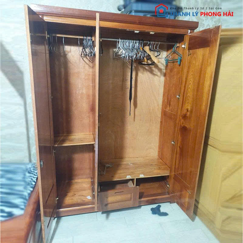 tu-quan-ao-1m5-go-tu-nhien-cu-3-canh-2 Tủ Quần Áo 1m5 Gỗ Tự Nhiên Cũ 3 Cánh