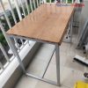 Bàn Gỗ Chân Sắt Kiểu Đơn Giản Cũ