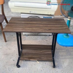 Bàn Mặt Gỗ Chân Sắt Có Bánh Xe Cũ