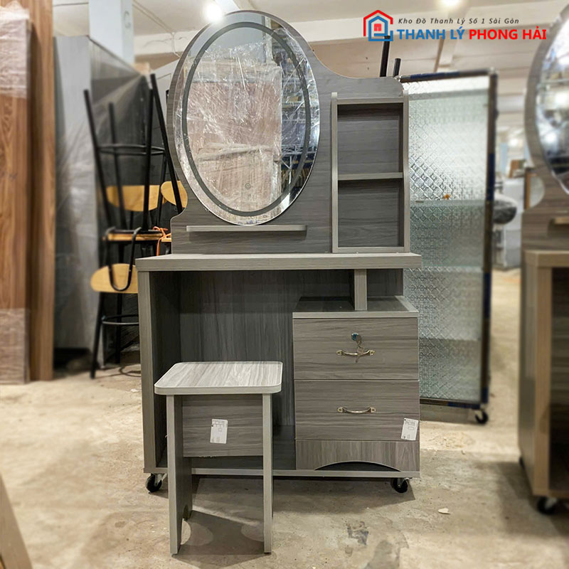 ban-trang-diem-guong-oval-go-mdf-1 Bàn Trang Điểm Gương Oval Gỗ MDF Mới 99%