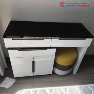 Bàn Trang Điểm Kèm Đôn Màu Trắng Đen Cũ