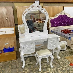 Bàn Trang Điểm Tân Cổ Điển Kèm Đôn Mới 99%