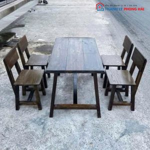 Bộ Bàn Ghế Quán Ăn Gỗ Thông 4 Ghế Mới 99%