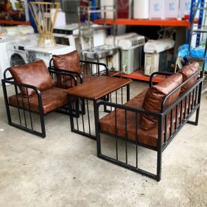 Bộ Sofa Cafe Khung Sắt Đệm Da Mới 99%