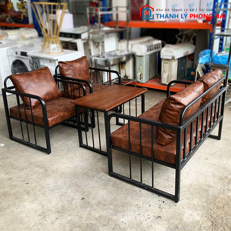bo-sofa-cafe-khung-sat-dem-da-1 Bộ Sofa Cafe Khung Sắt Đệm Da Mới 99%