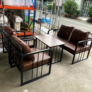 Bộ Sofa Cafe Khung Sắt Đệm Da Mới 99%