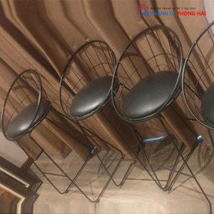 Ghế Bar Sắt Chân Cao Kèm Đệm Da Cũ