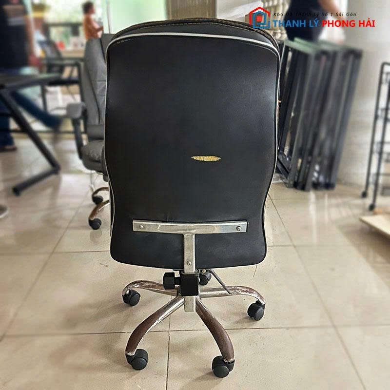ghe-lanh-dao-boc-da-cu-tay-chu-t-2-1 Ghế Lãnh Đạo Bọc Da Cũ Tay Chữ T Chân Inox