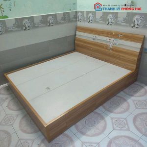 Giường Ngủ 1m8 Cũ Có Hộc Kéo