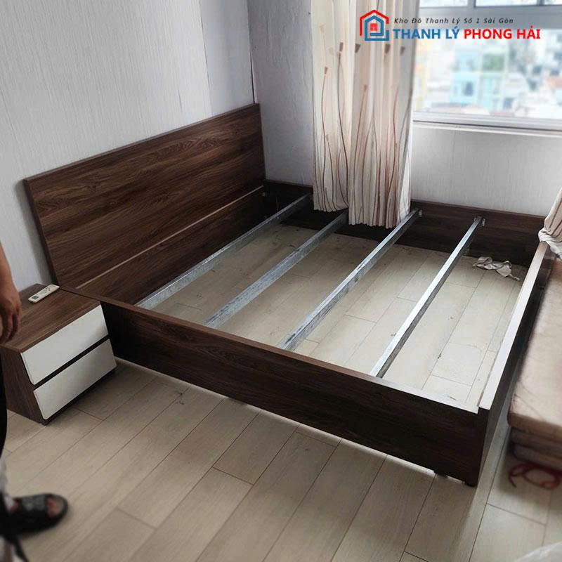 giuong-ngu-go-mdf-cu-1m8-2 Giường Ngủ Gỗ MDF Cũ 1m8 Thiết Kế Hiện Đại