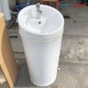 Lavabo Trụ Tròn Cũ Kèm Vòi Nước