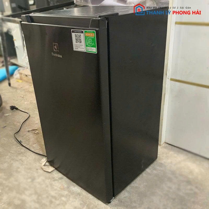 tu-lanh-mini-electrolux-94l-1-canh-2 Tủ Lạnh Mini Electrolux 94L 1 Cánh Cũ Nhỏ Gọn