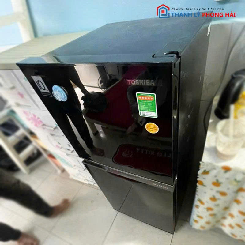 tu-lanh-toshiba-gr-b22vu-ukg-2 Tủ Lạnh Toshiba GR-B22VU UKG Inverter 180L Cũ