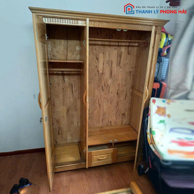 tu-quan-ao-2m07-go-tu-nhien-3-canh-cu-2 Tủ Quần Áo 2m07 Gỗ Tự Nhiên 3 Cánh Cũ