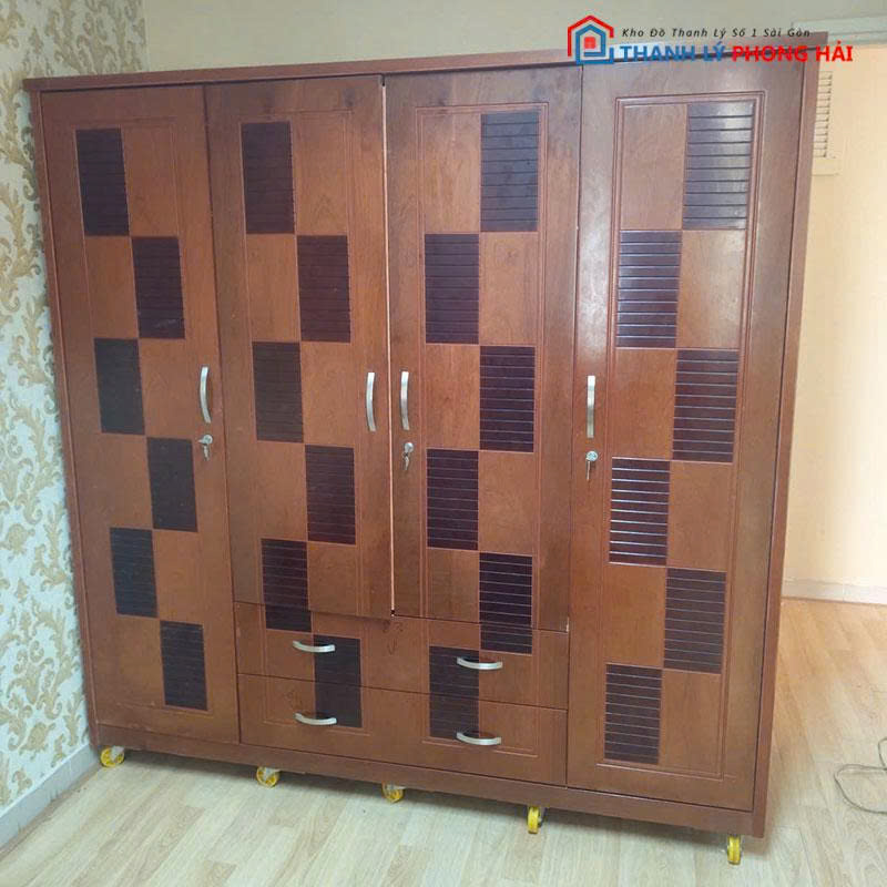 tu-quan-ao-4-canh-cu-hoa-tiet-caro-3 Tủ Quần Áo 4 Cánh Cũ Họa Tiết Caro