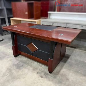 Bàn Giám Đốc Gỗ Rộng Rãi Cũ