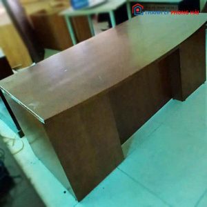 Bàn Giám Đốc Tông Màu Trầm Cũ