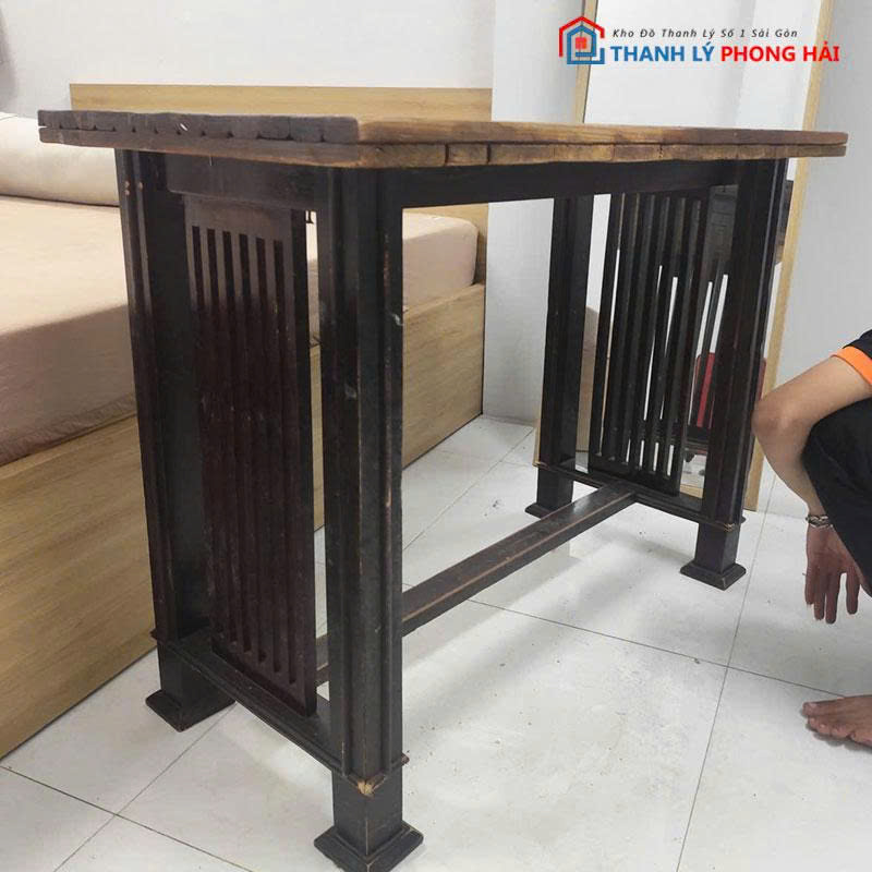 ban-go-cu-thiet-ke-co-dien-chan-nan-1 Bàn Gỗ Cũ Thiết Kế Cổ Điển Chân Nan