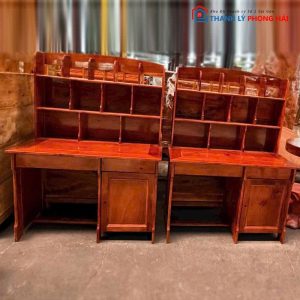 Bàn Học Gỗ Tự Nhiên Có Giá Sách Và Hệ Tủ Mới 99%