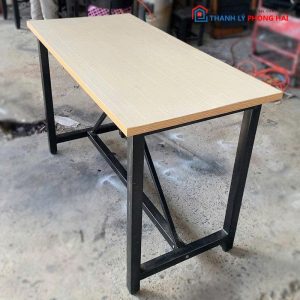 Bàn Làm Việc Chân Sắt Tam Giác Cũ