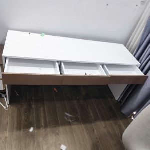 Bàn Làm Việc Cũ 3 Hộc Kéo Gỗ CN Cũ