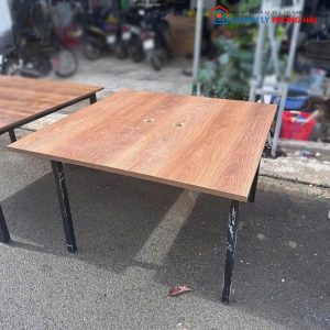 Bàn Làm Việc Đôi 1m2 Chân Sắt Hộp Mặt Gỗ MDF Cũ