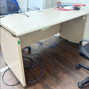 Bàn Làm Việc Văn Phòng Có Bửng Che Cũ (Nhiều KT)