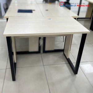 Bàn Mặt Gỗ MDF Chân Sắt Sơn Đen Cũ