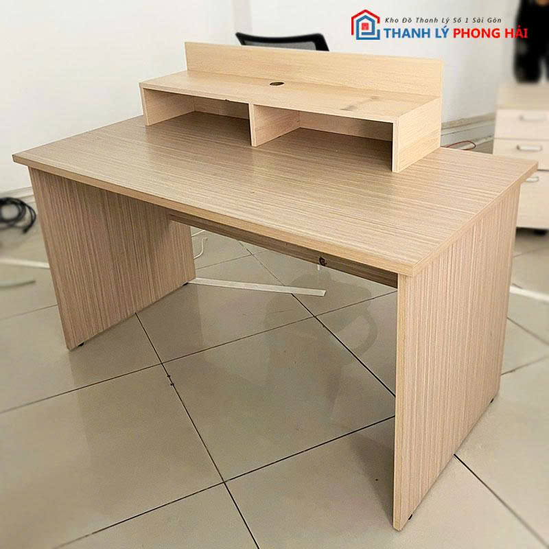 ban-quay-go-mdf-mau-van-go-sang-cu-2 Bàn Quầy Gỗ MDF Màu Vân Gỗ Sáng Cũ