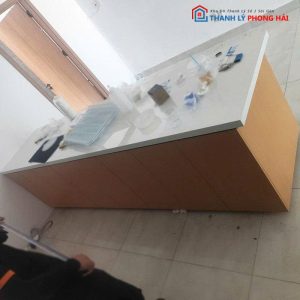 Bàn Quầy Pha Chế 3m15 Mặt Đá Cũ
