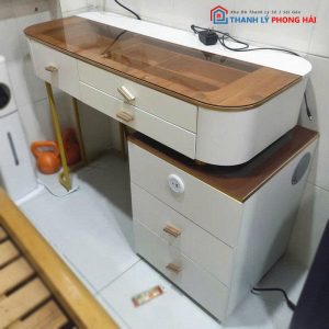 Bàn Trang Điểm Đa Năng Tích Hợp Loa Và Cổng Sạc Cũ