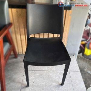 Bộ Bàn Tròn Chân Gang Đúc Kèm Ghế Nhựa Cũ