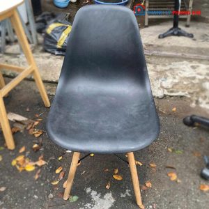 Bộ Bàn Tròn Kèm Ghế Eames Cũ