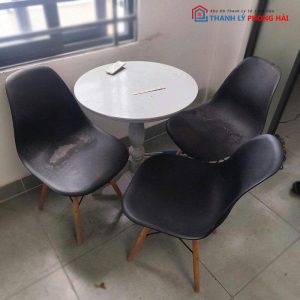 Bộ Bàn Tròn Kèm Ghế Eames Cũ