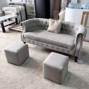 Bộ Sofa Chester Cũ Bọc Vải Xám Kèm Bàn