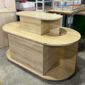 Đảo Trưng Bày Sản Phẩm 1m2 Gỗ MDF Cũ