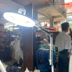 Đèn Led Spa Chân Tròn Cũ