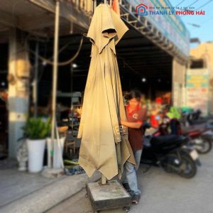Dù Lệch Tâm Che Nắng Cũ