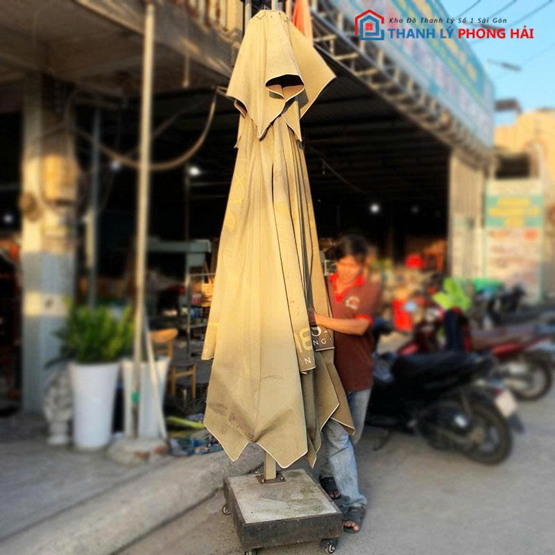 du-lech-tam-che-nang-cu-1 Dù Lệch Tâm Che Nắng Cũ