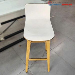 Ghế Bar Chân Gỗ Mặt Ngồi Màu Trắng Cũ