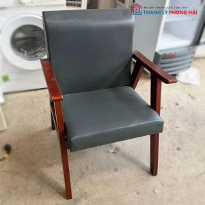 Ghế Khung Gỗ Bọc Da Có Tay Vịn Cũ