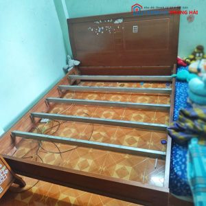 Giường Ngủ Gỗ Đầu 1m6 Cao Đơn Giản Cũ