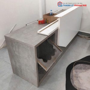 Quầy Lễ Tân 2m2 Tông Màu Xám Xi Măng Cũ