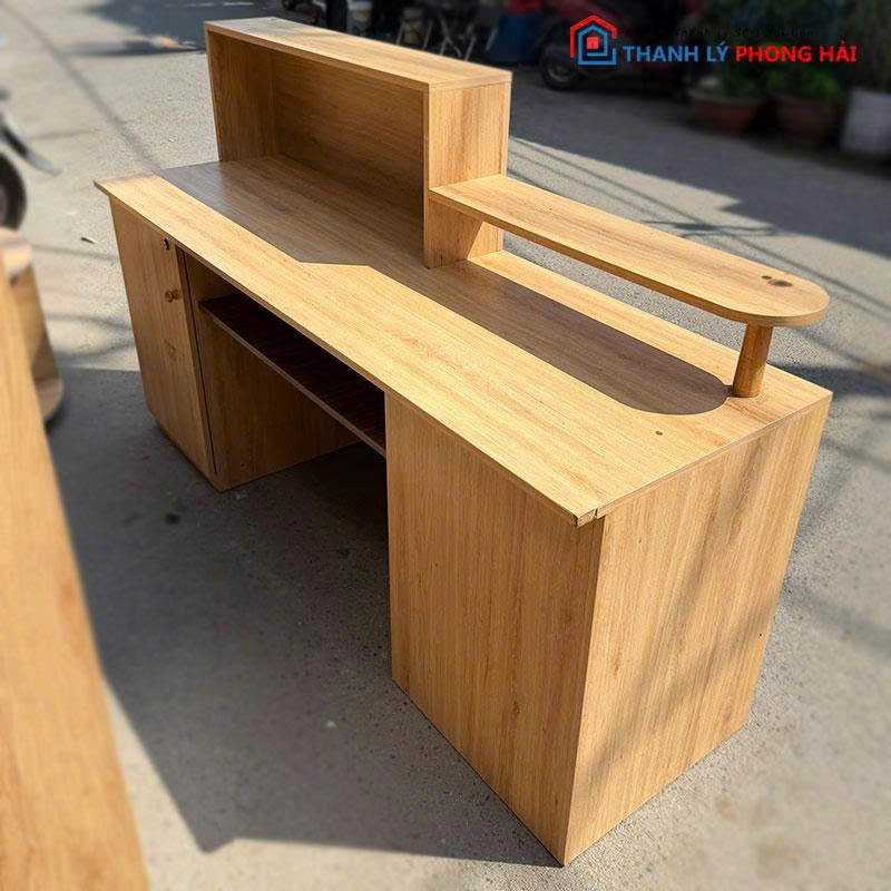 quay-thu-ngan-go-mdf-1m8-cu-1 Quầy Thu Ngân Gỗ MDF 1m8 Cũ